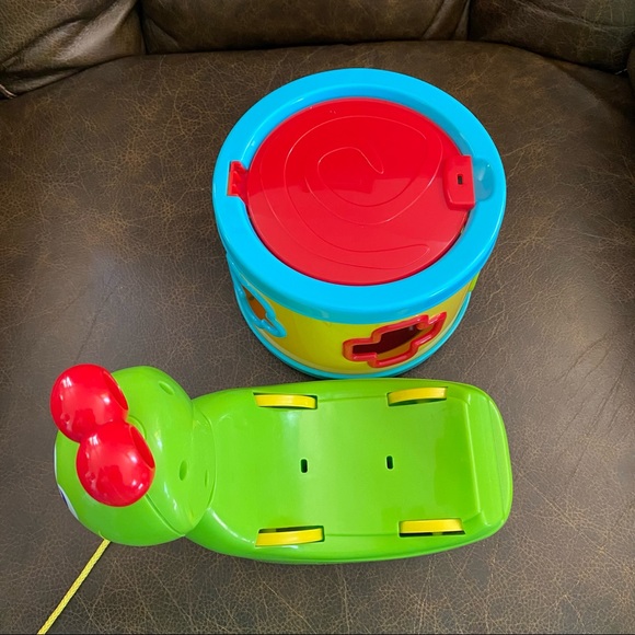 Kohl’s Cute Turtle Shape Sorter Learning Baby Pull Toy - Picture 7 of 10